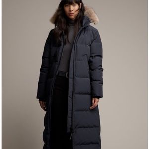 Like New Navy Canada Goose Mystique Parka